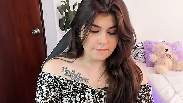 Alyaa s online show from 03/02/25, 02:21