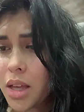 Alyaa s online show from 10/21/25, 04:46