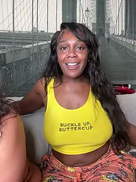 Snapshot of TilaTotti chatting on 02/18/25, 08:16 TilaTotti online show from 02/18/25, 08:16