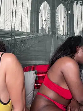 Snapshot of TilaTotti chatting on 02/20/25, 01:03 TilaTotti online show from 02/20/25, 01:03