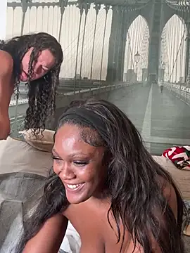 Snapshot of TilaTotti chatting on 02/26/25, 01:21 TilaTotti online show from 02/26/25, 01:21