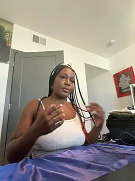 Snapshot of TilaTotti chatting on 10/22/25, 10:31 TilaTotti online show from 10/22/25, 10:31