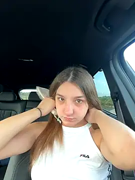 DoriDeluxe66 online show from 09/29/25, 07:35