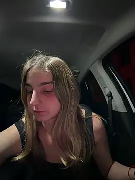 DoriDeluxe66 online show from 03/27/26, 09:58