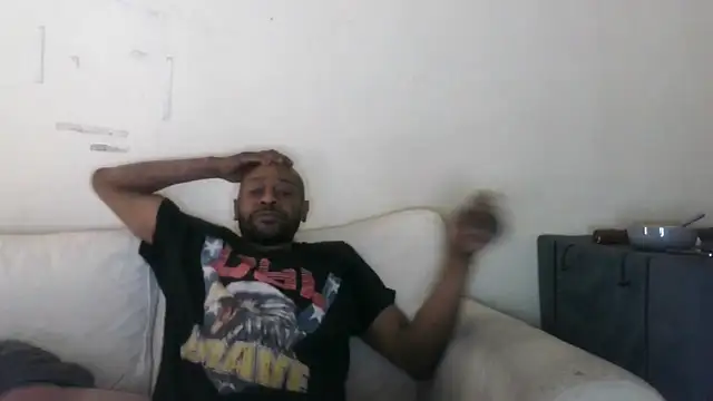 CuzzyB69 online show from 04/15/26, 03:46