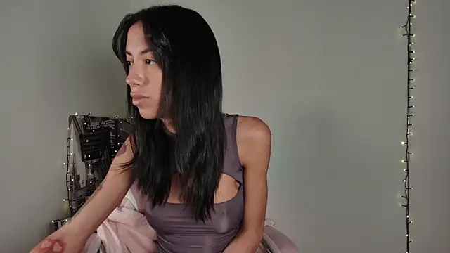  monamour  online show from 01/18/25, 08:10