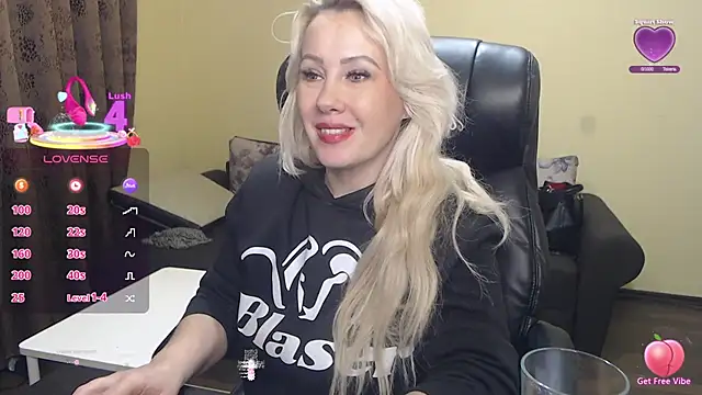 Snapshot of KandyHellenx chatting on 01/14/26, 05:35 KandyHellenx online show from 01/14/26, 05:35