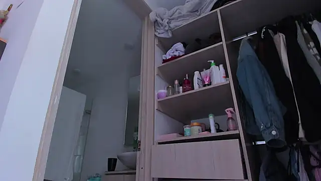 karlye 5 online show from 05/31/26, 06:09