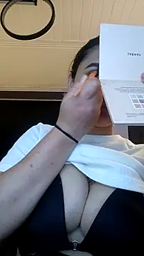 Emiily W online show from 03/20/25, 03:04