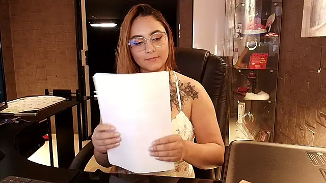 Emiily W online show from 10/21/25, 11:11