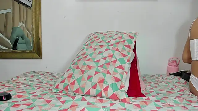 naia blessed online show from 02/08/25, 07:16