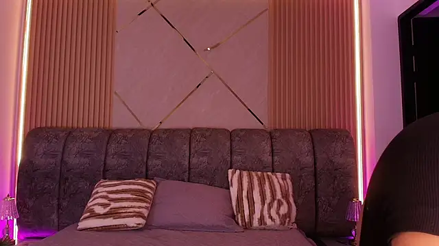 naia blessed online show from 04/13/26, 07:08