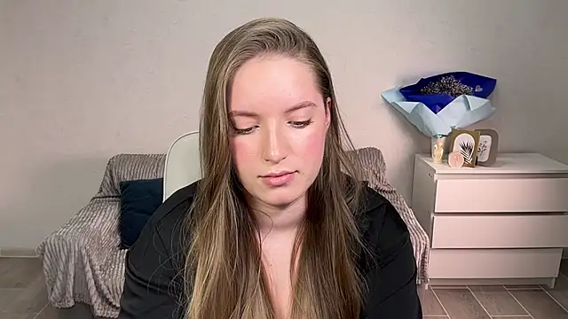 Snapshot of EvaMaddison chatting on 09/12/25, 07:47 EvaMaddison online show from 09/12/25, 07:47