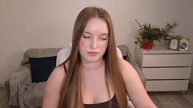 EvaMaddison online show from 12/21/25, 06:37