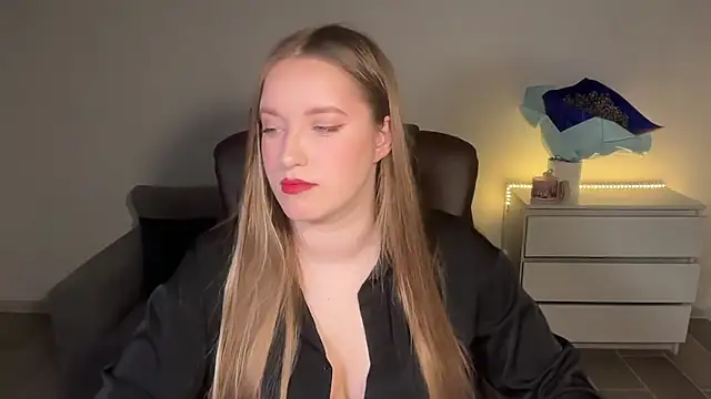 EvaMaddison online show from 07/21/26, 10:34