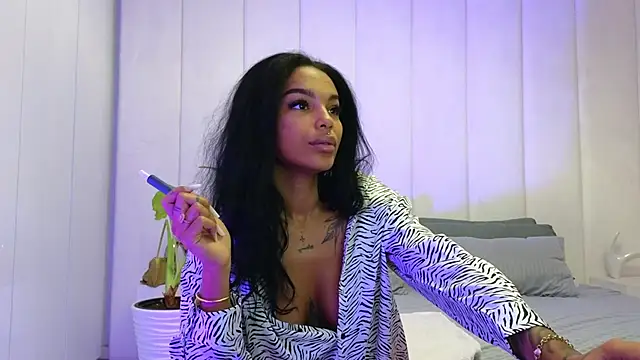 KimiBrown online show from 01/07/25, 06:05