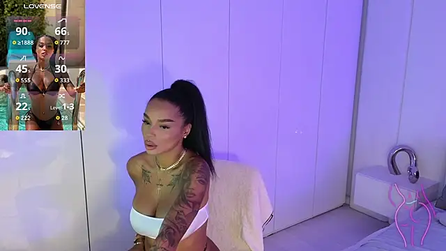 KimiBrown online show from 09/29/25, 10:09