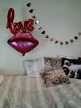 AureliaDoux online show from 02/13/25, 02:42