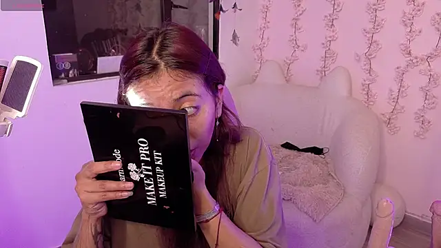 Nami usagi online show from 04/15/26, 07:10