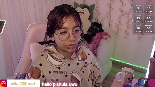 Snapshot of Nami_usagi chatting on 05/21/26, 04:47 Nami usagi online show from 05/21/26, 04:47