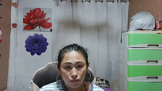 Snapshot of M_e_c_e_l chatting on 05/04/26, 06:53 M e c e l online show from 05/04/26, 06:53