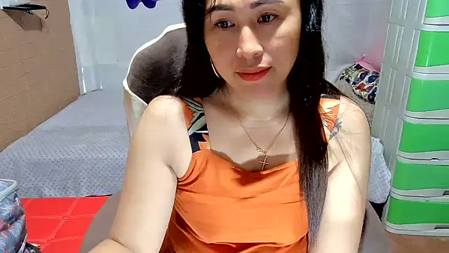 Snapshot of M_e_c_e_l chatting on 05/22/26, 04:52 M e c e l online show from 05/22/26, 04:52