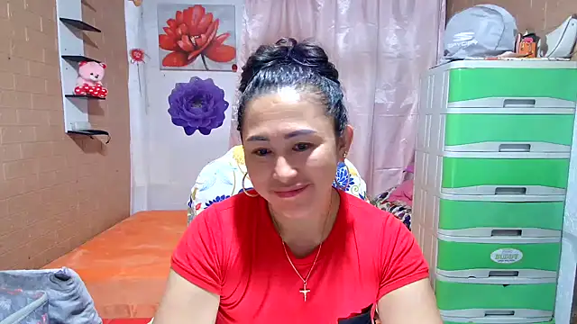 Snapshot of M_e_c_e_l chatting on 05/28/26, 08:28 M e c e l online show from 05/28/26, 08:28