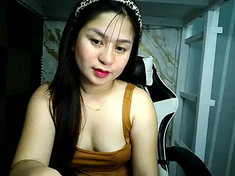 Mia 2022 online show from 10/17/25, 07:11