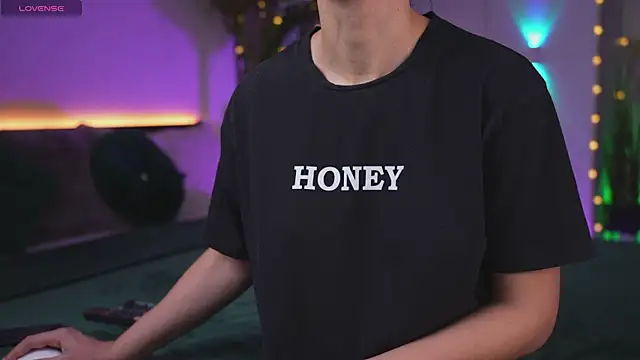 Snapshot of Lorettelorena chatting on 11/10/25, 07:57 Lorettelorena online show from 11/10/25, 07:57