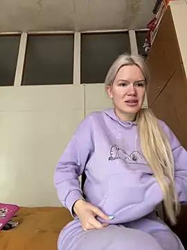 Snapshot of Keylili chatting on 01/13/25, 11:08 Keylili online show from 01/13/25, 11:08