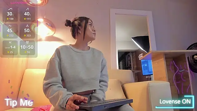 bonie lov online show from 02/25/26, 10:30