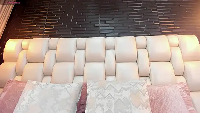 Snapshot of Salo_Heaven chatting on 02/10/26, 01:48 Salo Heaven online show from 02/10/26, 01:48