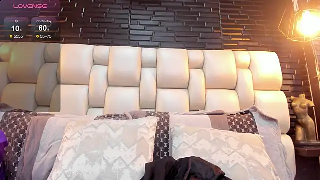 Snapshot of Salo_Heaven chatting on 02/17/26, 01:40 Salo Heaven online show from 02/17/26, 01:40