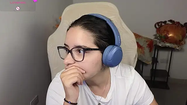 blue  moon  online show from 11/30/25, 06:28