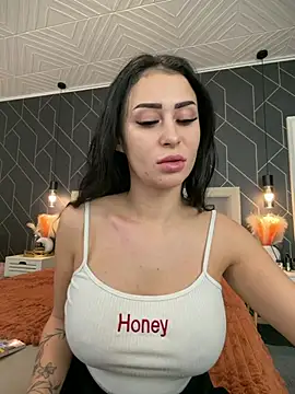 EmyLaveau online show from 01/13/26, 06:18