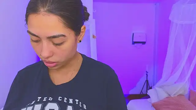 Snapshot of samantha_bss chatting on 12/13/24, 01:55 samantha bss online show from 12/13/24, 01:55