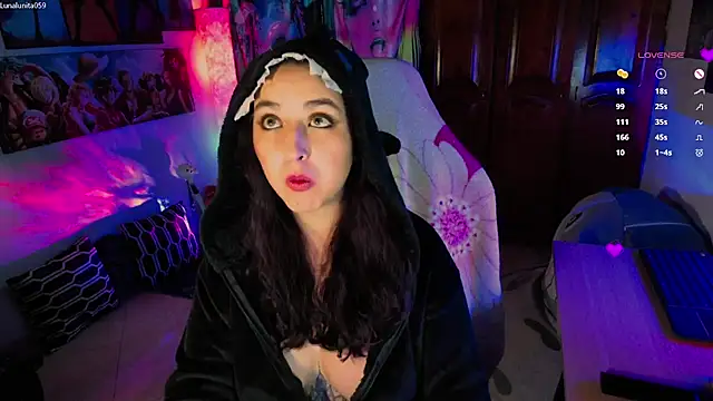 Snapshot of emma_luna59 chatting on 07/10/26, 07:05 emma luna59 online show from 07/10/26, 07:05
