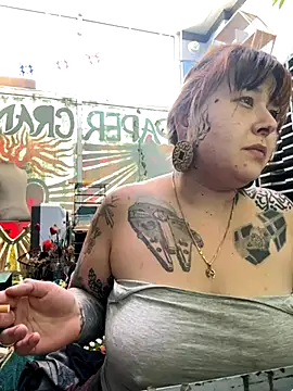 evacheers online show from 09/14/25, 03:44