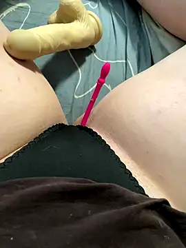 katcclovea online show from 11/03/25, 04:36