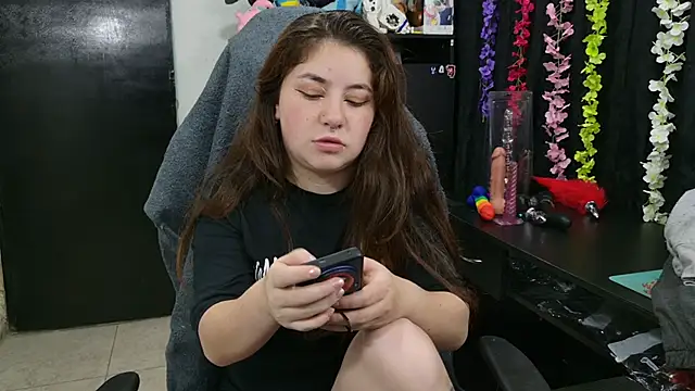 ann bronw online show from 11/28/25, 12:08