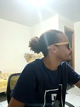 JamesQuaresma online show from 02/10/25, 04:19