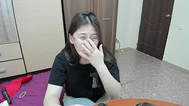 Snapshot of Riz_girl chatting on 02/10/25, 01:01 Riz girl online show from 02/10/25, 01:01