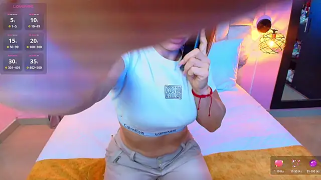 yulina xue online show from 10/24/25, 10:06