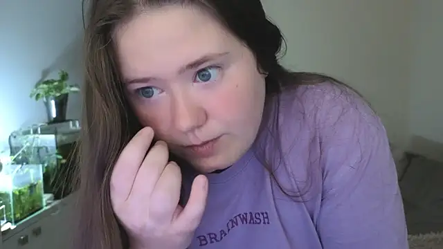 Snapshot of remirann_ chatting on 05/17/26, 06:44 remirann online show from 05/17/26, 06:44