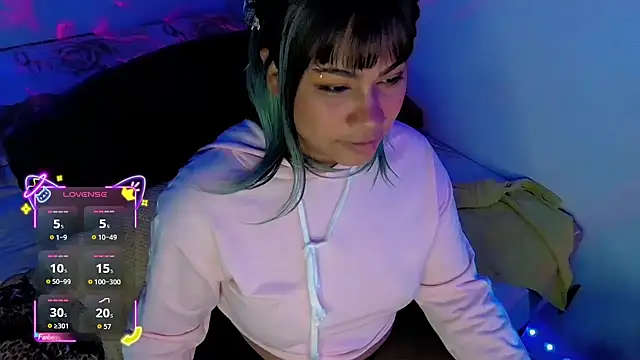 Snapshot of kiarybell__ chatting on 10/20/25, 05:19 kiarybell online show from 10/20/25, 05:19