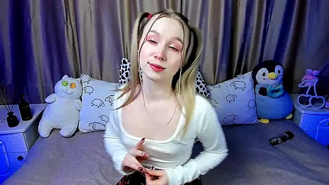 LilyStarlight online show from 01/12/25, 03:39