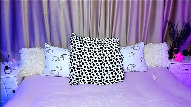 LilyStarlight online show from 09/21/25, 03:41