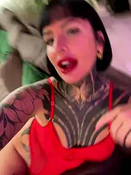 InkedBiitch online show from 10/24/25, 07:16