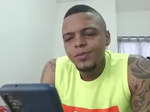 Snapshot of hot_and_naughty_latin chatting on 12/13/24, 11:13 hot and naughty latin online show from 12/13/24, 11:13