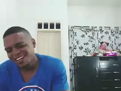 Snapshot of hot_and_naughty_latin chatting on 01/08/25, 01:42 hot and naughty latin online show from 01/08/25, 01:42